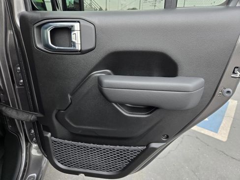 New 2026 Jeep Gladiator Sport image 31