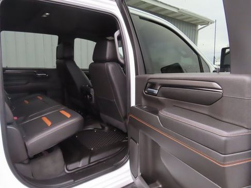 Used 2024 GMC Sierra 2500 AT4 w/ AT4 Preferred Package image 28