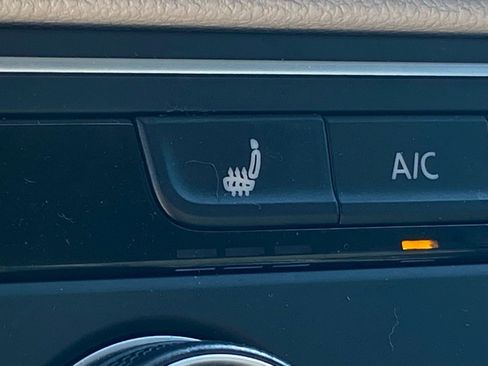 Used 2023 Volkswagen Atlas SE image 15