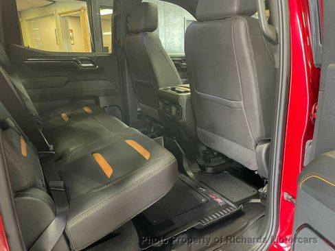 Used 2024 GMC Sierra 1500 AT4 w/ AT4 Preferred Package AWD/4WD image 18