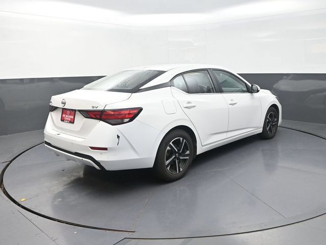 Used 2024 Nissan Sentra SV FWD image 8