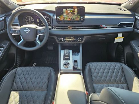 New 2026 Nissan Rogue Platinum AWD/4WD image 9