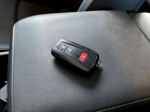 Used 2025 Toyota 4Runner TRD Sport Premium AWD/4WD image 32