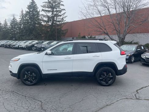 Used 2016 Jeep Cherokee High Altitude w/ Technology Group image 5