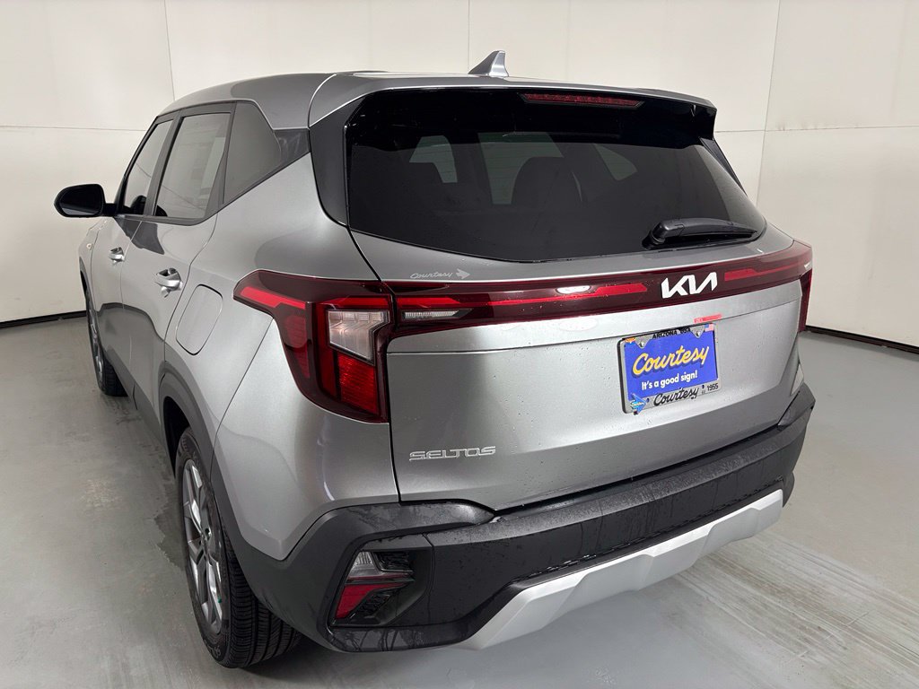 New 2026 Kia Seltos LX FWD image 6