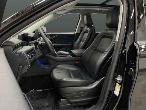 Used 2025 Lincoln Aviator Reserve image 4