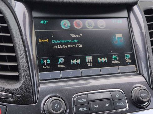 Used 2016 Chevrolet Impala LT w/ Convenience Package image 27