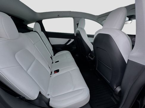 Used 2022 Tesla Model Y Performance AWD/4WD image 19