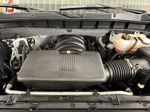 Used 2023 GMC Sierra 1500 AT4 w/ AT4 Preferred Package AWD/4WD image 9