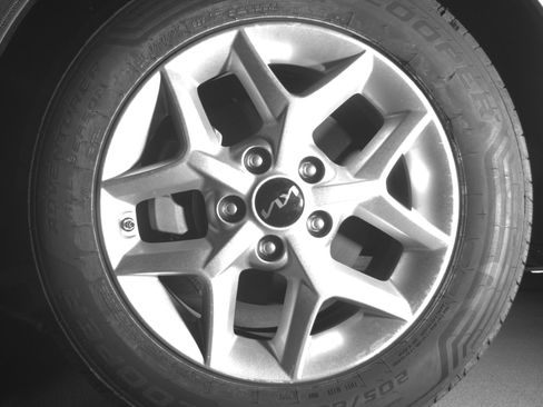 Used 2025 Kia Soul LX w/ LX Technology Package FWD image 12