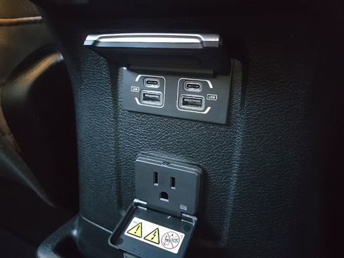 Used 2023 Jeep Wrangler Unlimited Rubicon w/ Safety Group image 98