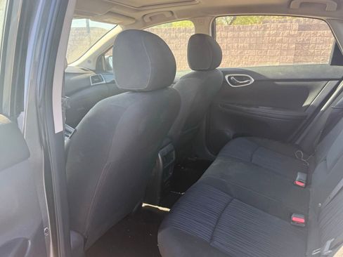 Used 2019 Nissan Sentra SV w/ Special Edition Package FWD image 10