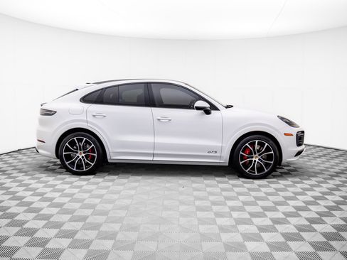Used 2023 Porsche Cayenne GTS image 5