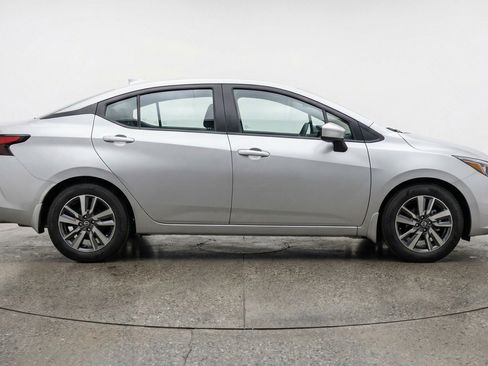 Used 2025 Nissan Versa SV FWD image 11
