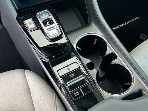 Used 2022 Hyundai Sonata SE FWD image 18