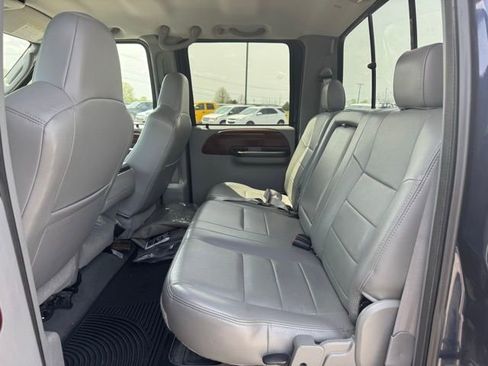 Used 2006 Ford F250 2WD Crew Cab Super Duty image 12