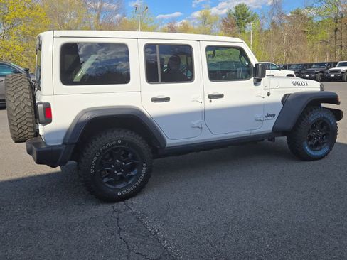 Used 2023 Jeep Wrangler Unlimited w/ Sun & Screen Package AWD/4WD image 3