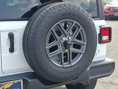 Used 2025 Jeep Wrangler Unlimited Sport AWD/4WD image 33