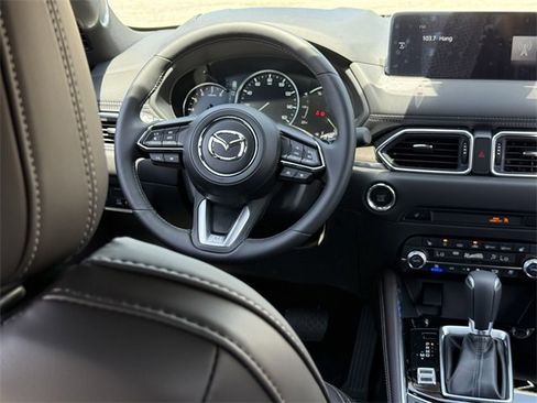 New 2025 MAZDA CX-5 Signature image 17