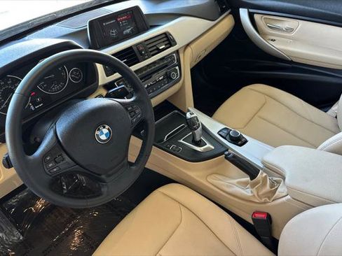 Used 2018 BMW 320i Sedan image 9