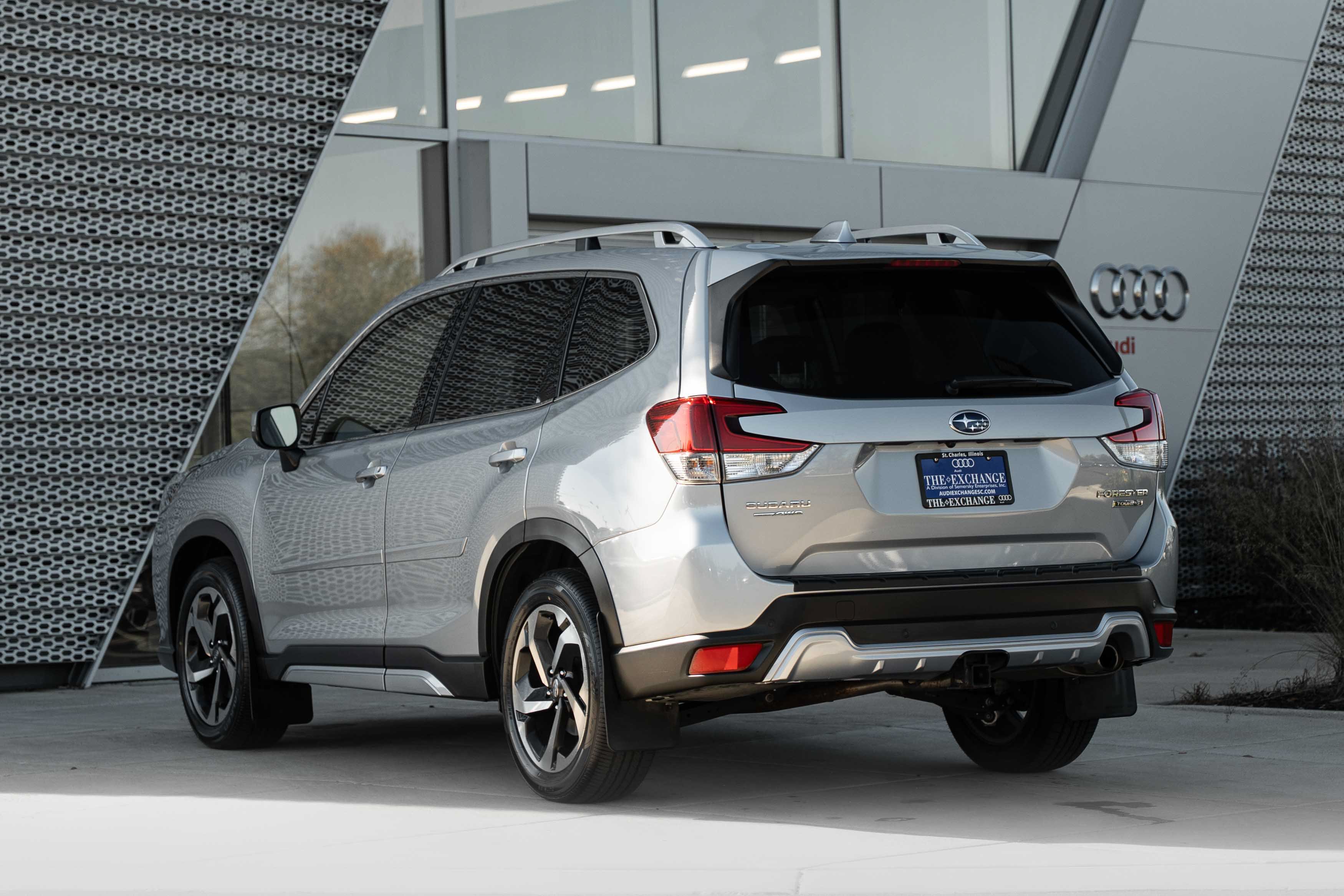 Used 2022 Subaru Forester Touring AWD/4WD image 5