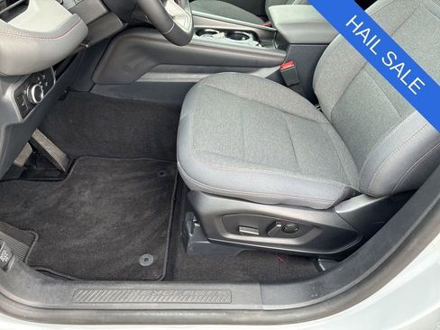 Used 2025 Ford Explorer Active AWD/4WD image 12