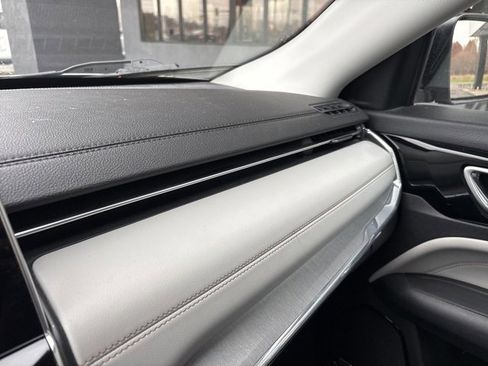 Used 2022 Jeep Compass Limited w/ Sun and Sound Group image 12