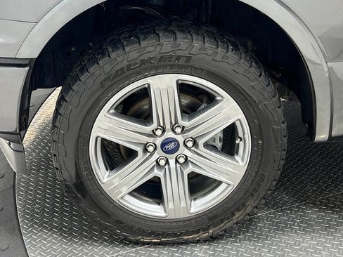 Used 2019 Ford F150 Lariat w/ Equipment Group 502A Luxury AWD/4WD image 38