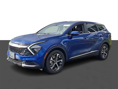 Used 2023 Kia Sportage EX image 3