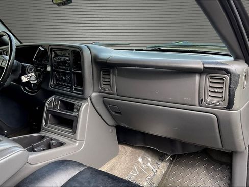 Used 2004 Chevrolet Silverado 2500 LT w/ Skid Plate Package image 25