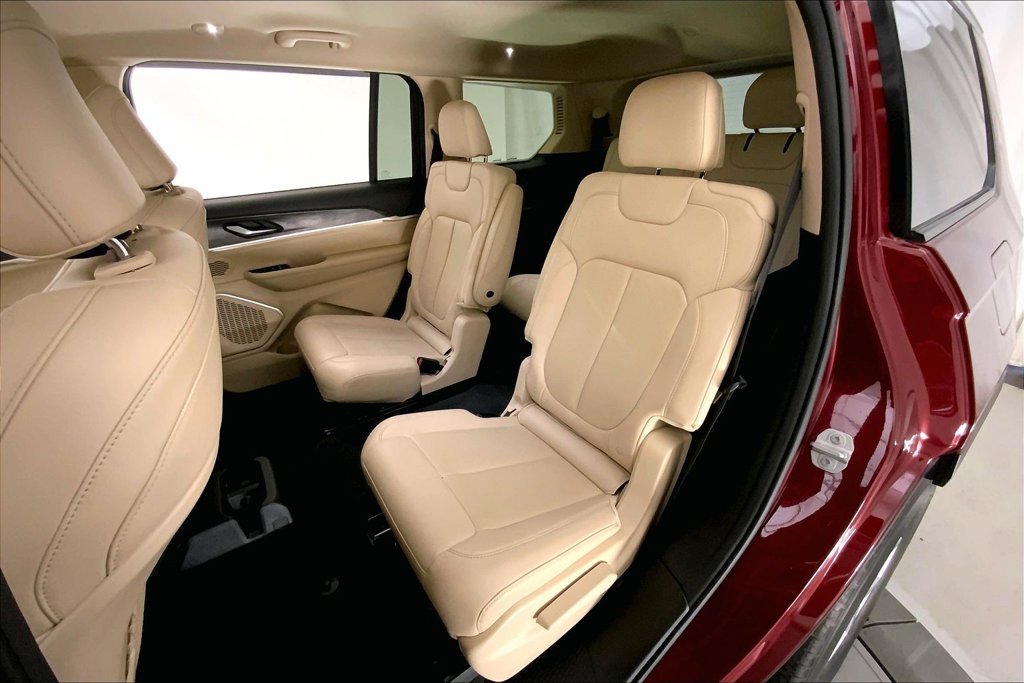 Used 2022 Jeep Grand Cherokee L Limited AWD/4WD image 14