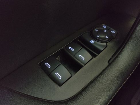 Used 2024 Chevrolet Blazer LT w/ Convenience Package FWD image 27