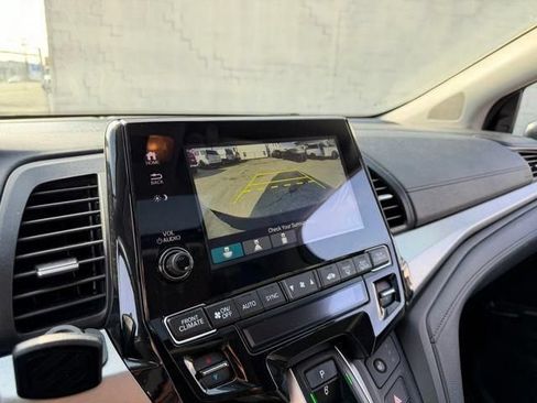 Used 2023 Honda Odyssey EX-L image 32