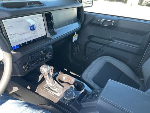 New 2025 Ford Bronco 4-Door image 29