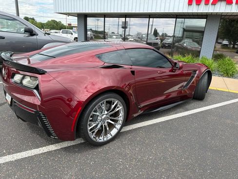 Used 2017 Chevrolet Corvette Z06 RWD image 3