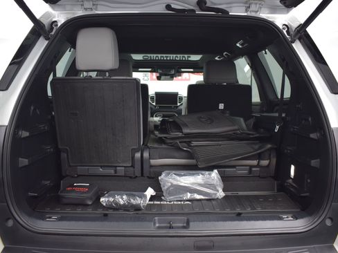 Used 2025 Toyota Sequoia Limited image 18