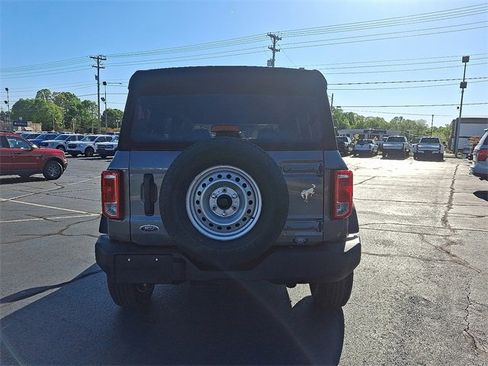 New 2025 Ford Bronco 4-Door image 6