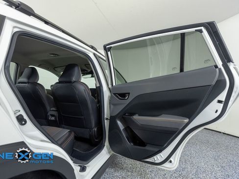 Used 2024 Subaru Crosstrek 2.5i Limited w/ Crosstrek Mirror Package AWD/4WD image 29