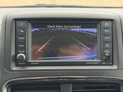 Used 2018 Dodge Grand Caravan SE FWD image 22