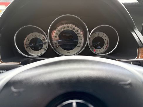 Used 2014 Mercedes-Benz E 350 4MATIC Sedan image 24