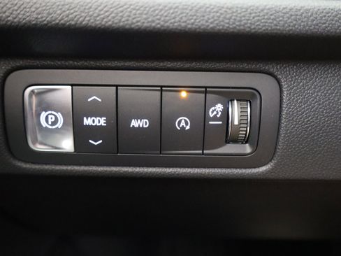 New 2026 Chevrolet Traverse Z71 w/ Enhanced Driving Package AWD/4WD image 34