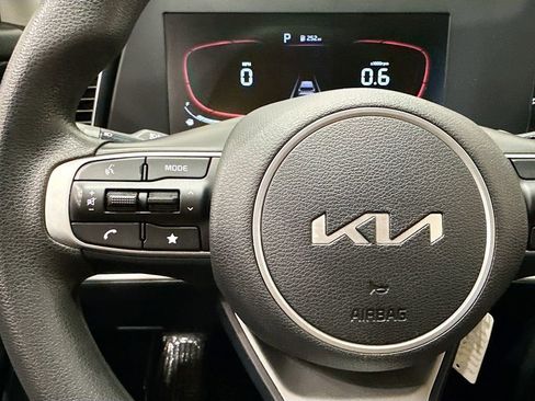 Used 2023 Kia Sportage LX image 28