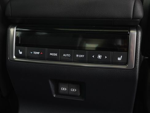 Used 2025 Lexus GX 550 w/ Accessory Package (2T) AWD/4WD image 10