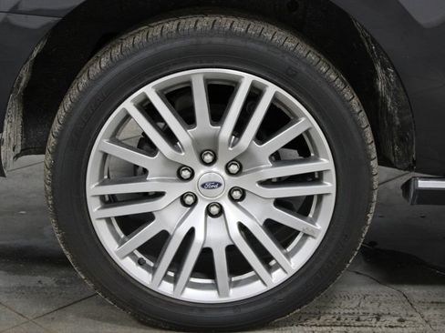 Used 2024 Ford Expedition Limited image 12