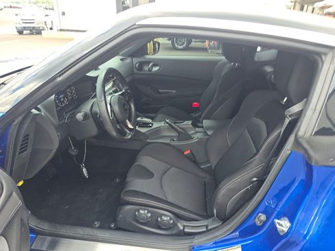 Certified 2024 Nissan Z Performance w/ Floor Mat Package RWD image 8