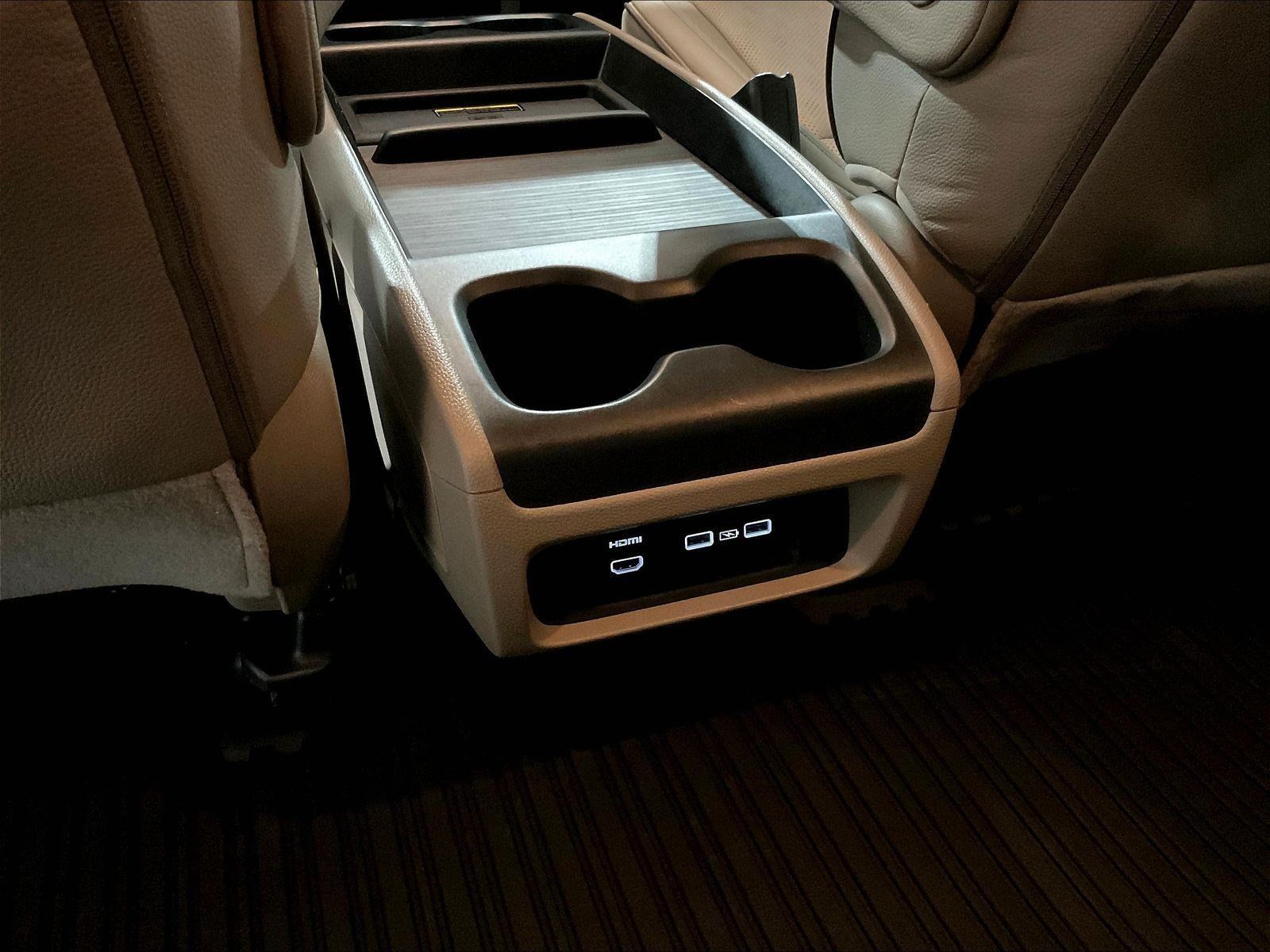 Used 2022 Honda Odyssey Elite image 10