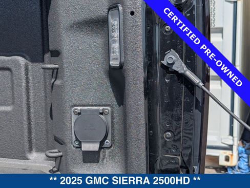 Used 2025 GMC Sierra 2500 Denali w/ Denali Reserve Package AWD/4WD image 14