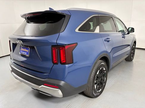 New 2026 Kia Sorento S image 8