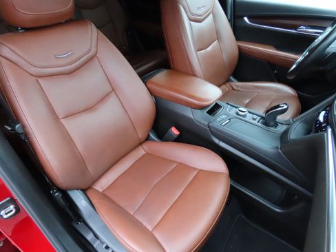 Used 2022 Cadillac XT5 Premium Luxury w/ Technology Package image 13