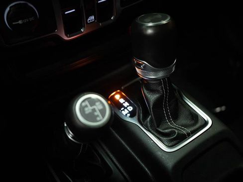 Used 2023 Jeep Wrangler Unlimited Sahara w/ Cold Weather Group image 21